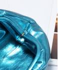 Сумка Bottega Veneta Pouch Blue Metallic Clutch